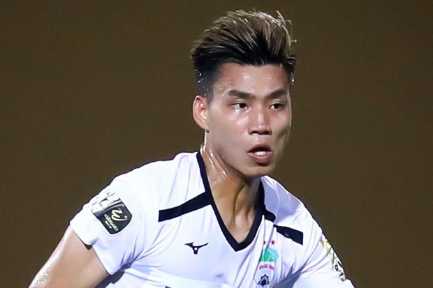 Van Thanh sut xa doi xa, tao co hoi cho dong doi ghi ban hinh anh