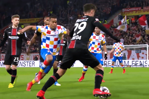 Cu danh got 'xau kim' doi thu cua Kai Havertz hinh anh