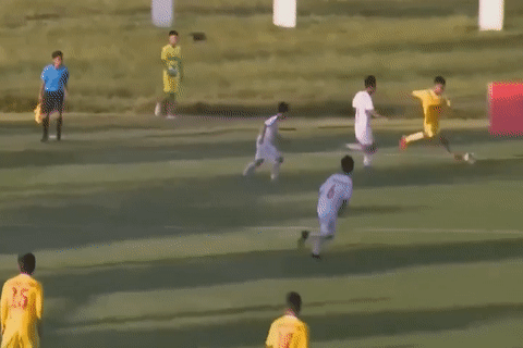 Tai nang U19 SLNA ghi ban tu sat duong bien hinh anh