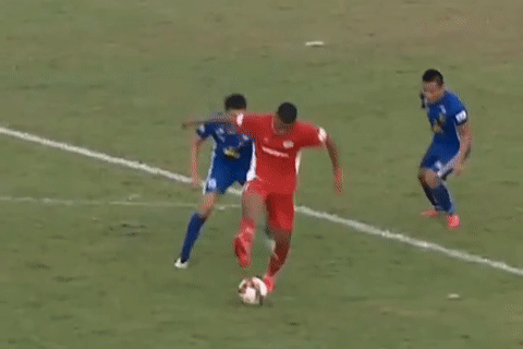 Ngoai binh CLB Viettel tai hien cu giat got kien tao cua Benzema hinh anh