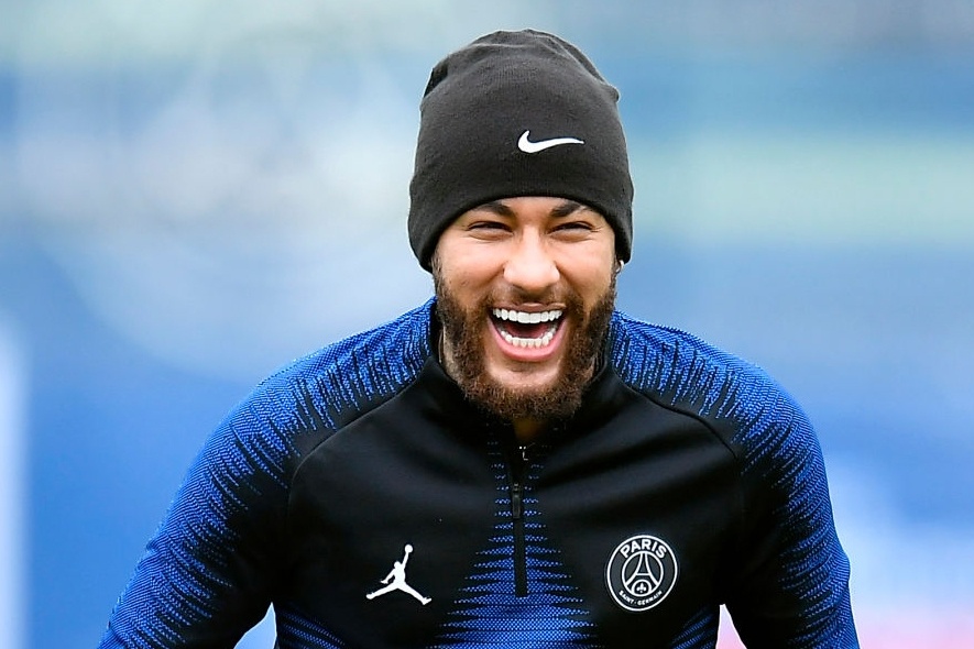 Neymar ho het an mung sau khi lam be mat dong doi hinh anh
