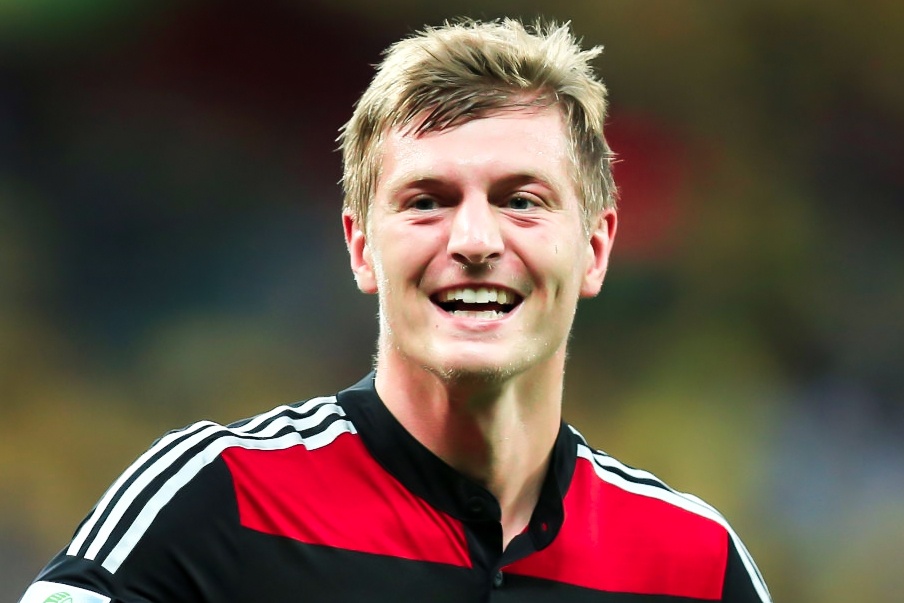 Kroos lam dieu hiem co truoc Brazil o World Cup hinh anh