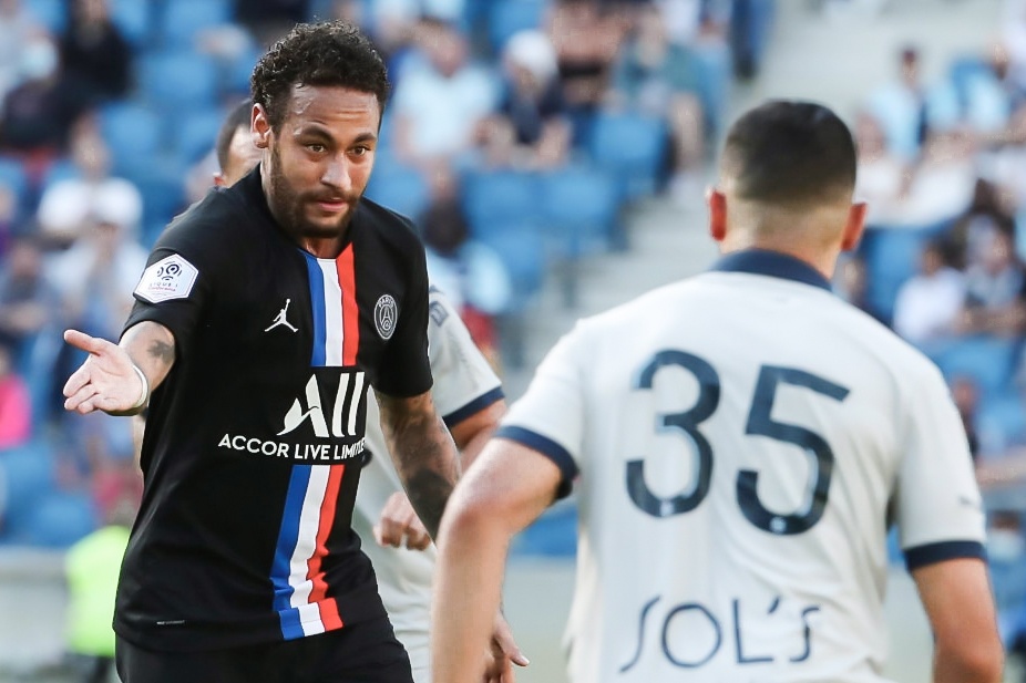 Neymar ghi ban sau cu gia sut danh lua 4 cau thu doi phuong hinh anh