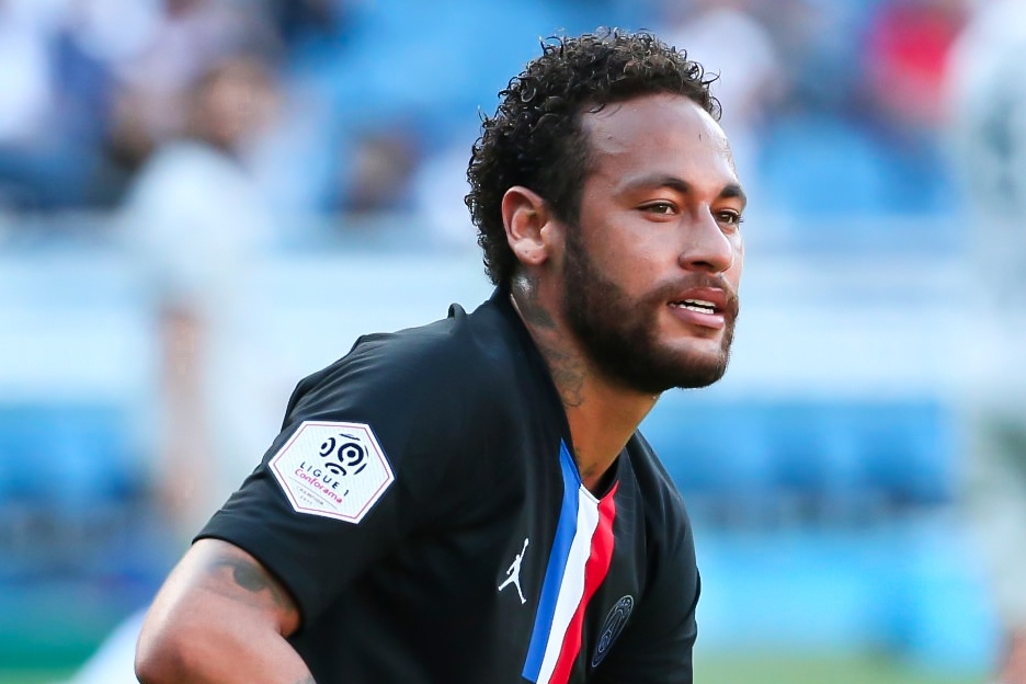 Neymar bi qua mat boi cu xoay nguoi cua cau thu giai hang 2 Phap hinh anh