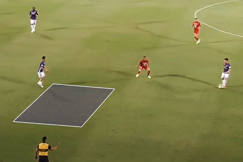 Quang Hai gay an tuong trong tran tro lai da chinh hinh anh