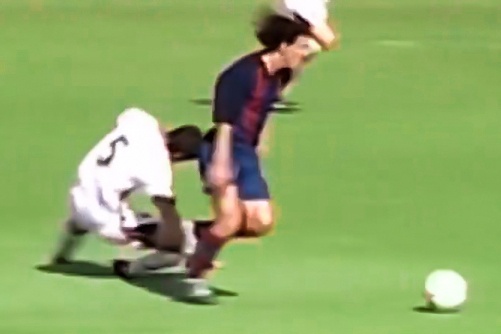 Messi thoi tre trong video lan dau cong bo hinh anh