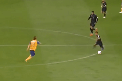 Chanathip xau kim doi thu, tao co hoi tu pha solo o giua san hinh anh