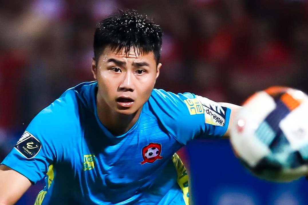 HLV Park chung kien Van Toan nhan ban thua cuoi tran hinh anh