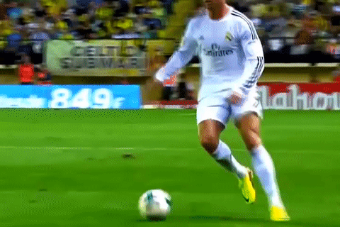 Nhung ky thuat dac trung cua cac huyen thoai bong da hinh anh