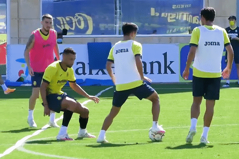 Kubo xu ly bong ky thuat khi thoat vong vay o Villarreal hinh anh