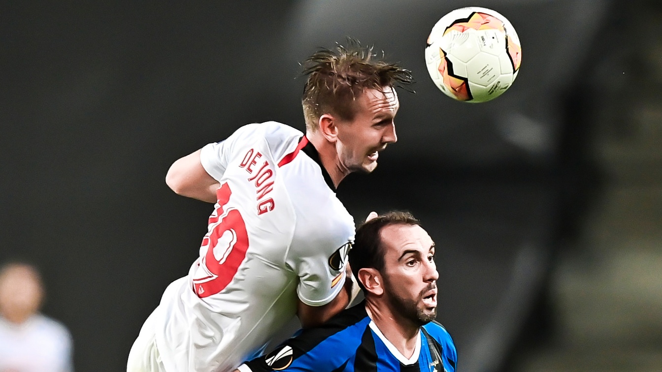 Nguoi hung cua Sevilla noi ve bai tu danh bai Inter hinh anh