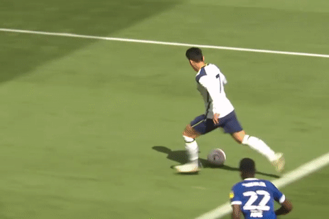 Son Heung-min lop bong danh bai thu mon hinh anh