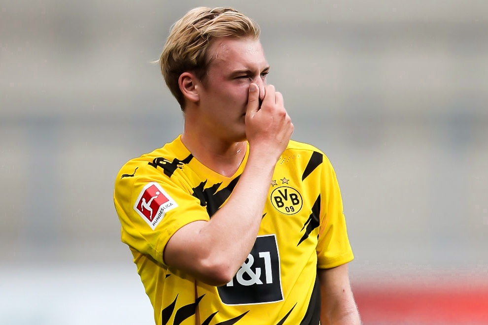 Dortmund thua doi hang Nhi nuoc Duc hinh anh