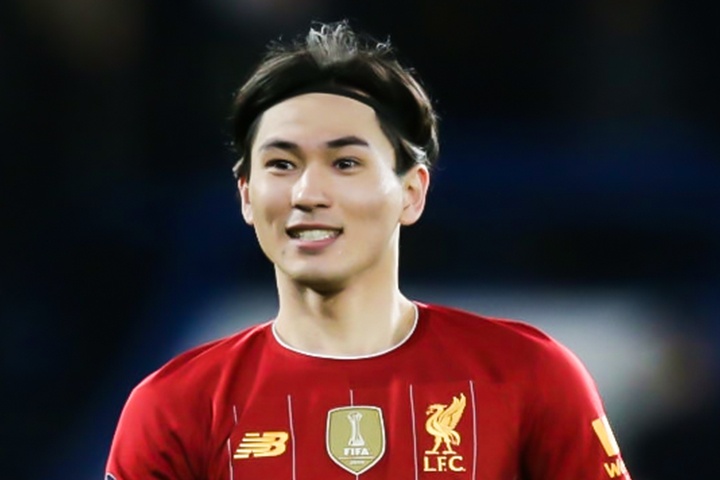 Minamino ghi ban va kien tao o tran thang 7-2 cua Liverpool hinh anh