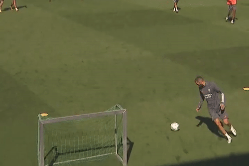 Khung thanh duoc xep nguoc o bai tap doi khang cua Real hinh anh