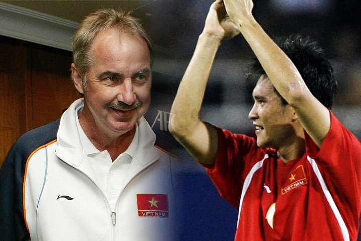 Tran thang Thai Lan 3-0 va nhung ky niem kho quen cua HLV Riedl hinh anh