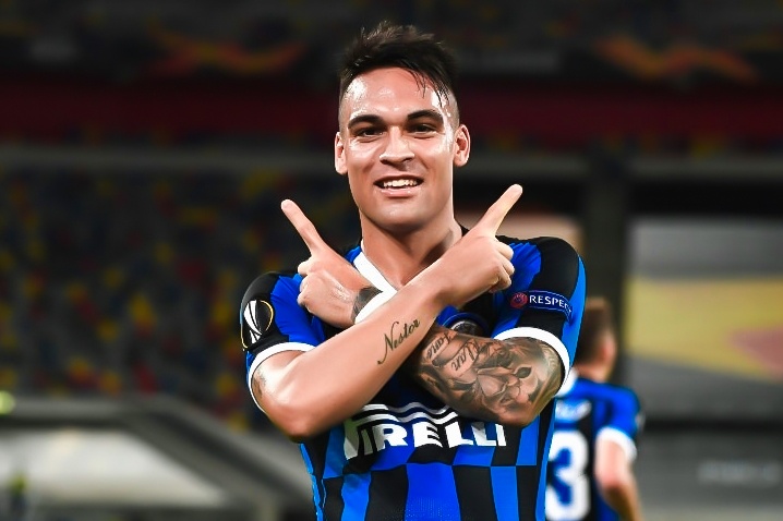 Martinez lap hat-trick trong chien thang 7-0 cua Inter hinh anh