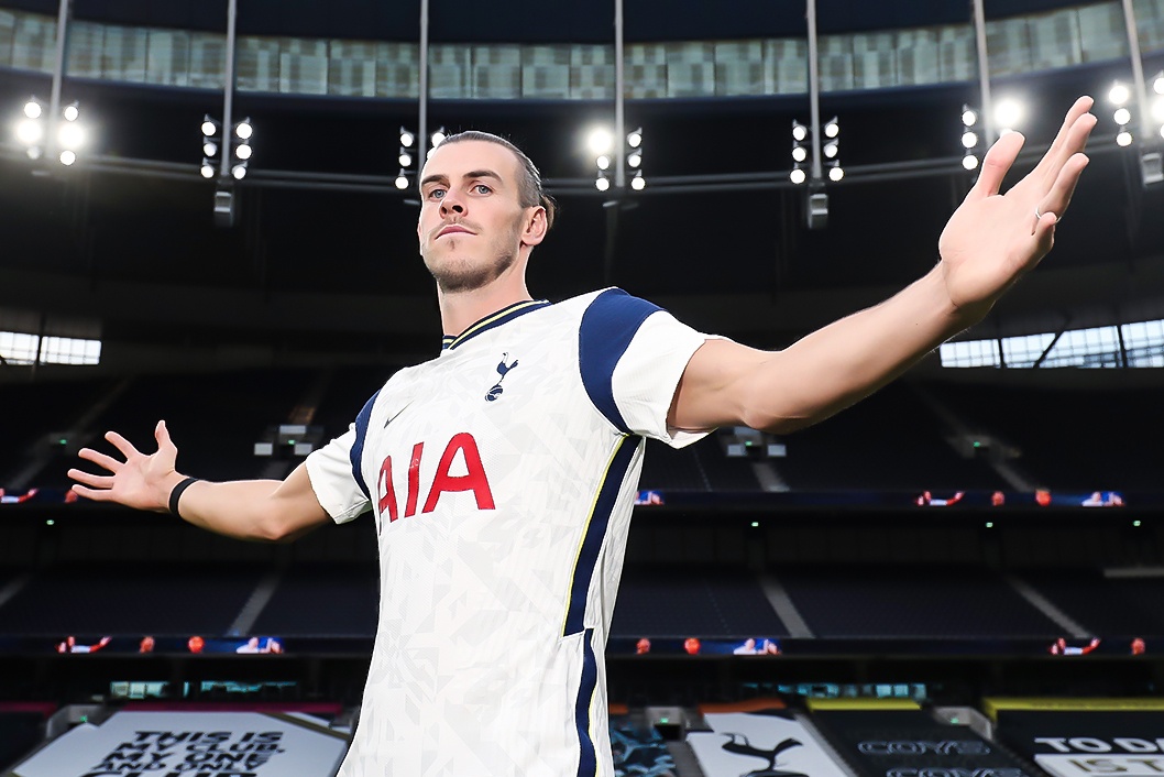 Bale lan dau tham san mot ty bang cua Tottenham hinh anh