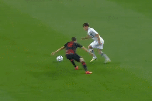 Cuu sao Barca sut xa ghi ban o MLS hinh anh