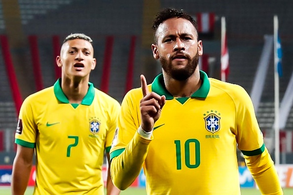 Hat-trick cua Neymar giup Brazil nguoc dong thang Peru hinh anh