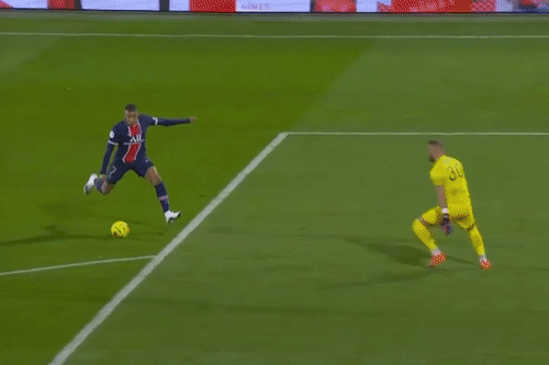 Mbappe re bong qua thu mon bang pha gia sut hinh anh