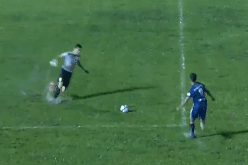 San dong nuoc giup doi Quang Nam co ban thang hinh anh