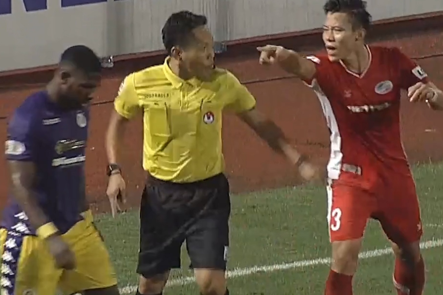 Que Ngoc Hai chi mat ngoai binh CLB Ha Noi hinh anh