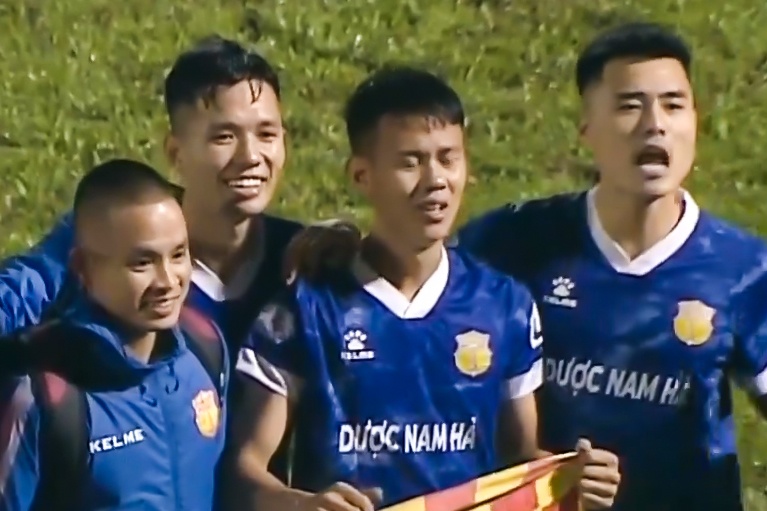 Highlights SLNA 1-1 Nam Dinh: Doi khach tru hang hinh anh