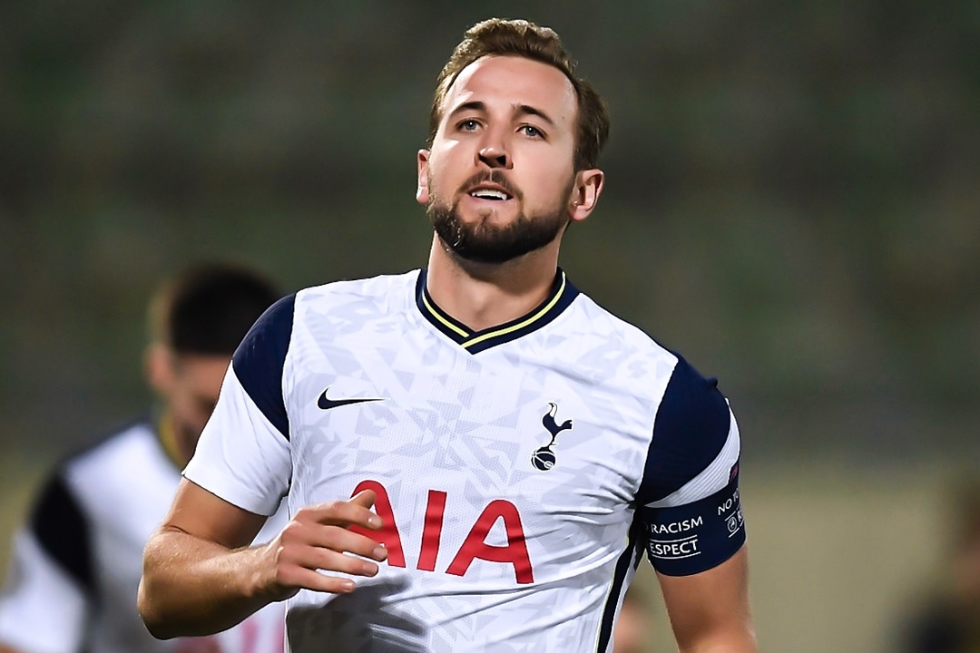 Kane cham moc 200 ban sau 300 tran cho Tottenham hinh anh