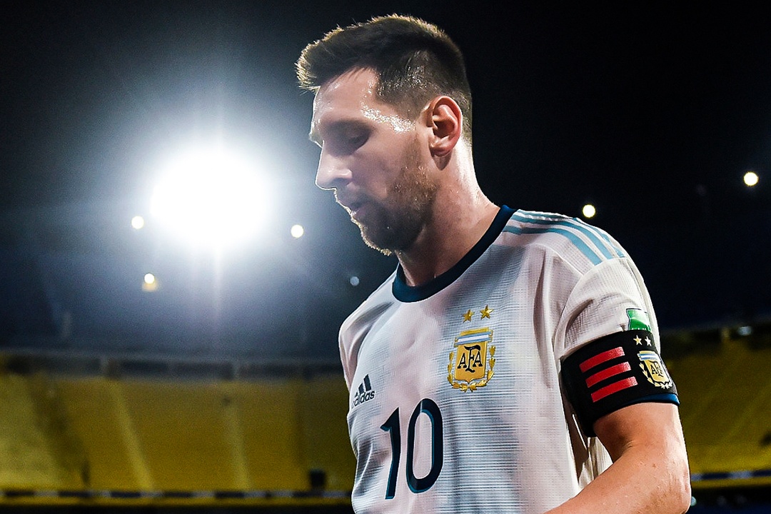 Pha pham loi khien Messi bi tuoc ban thang hinh anh