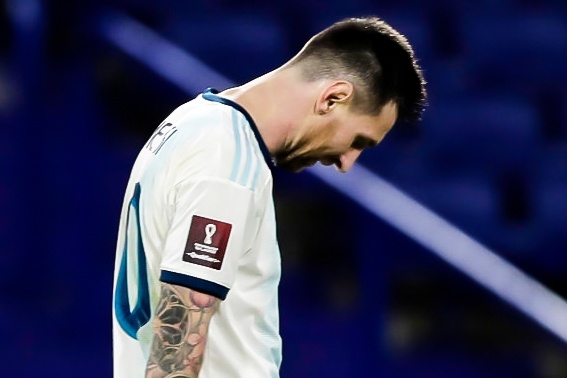 Messi sua sai sau pha mat bong o phut 90 hinh anh