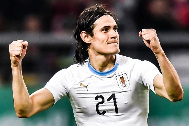 Cavani toa sang trong ngay tai xuat tuyen Uruguay hinh anh