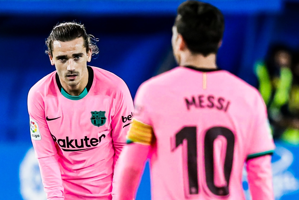 Koeman nhan xet moi quan he cua Messi va Griezmann hinh anh