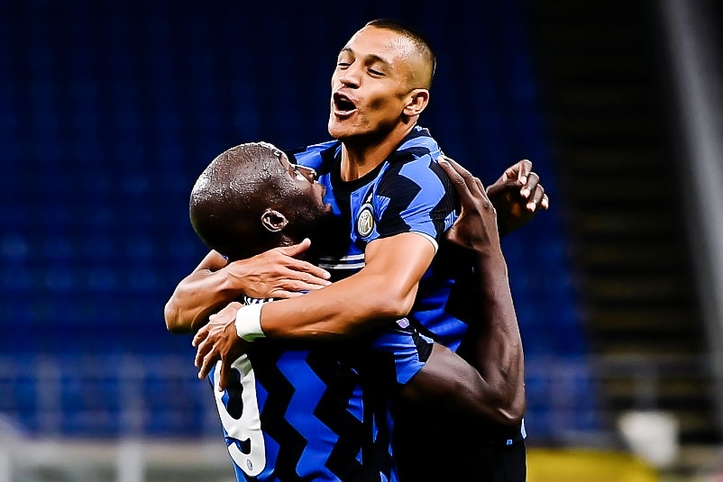 Nguoi cu cua MU giai cuu Inter Milan hinh anh