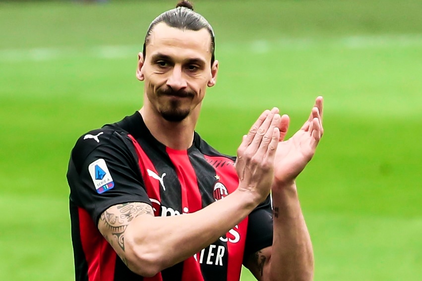 Ibrahimovic vo tay sau ban thang cua Lukaku hinh anh