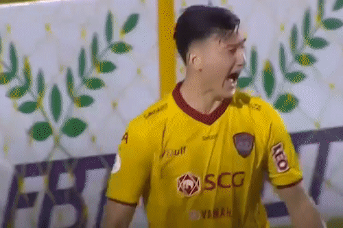 Nhung pha cuu thua cua Dang Van Lam cho Muangthong hinh anh