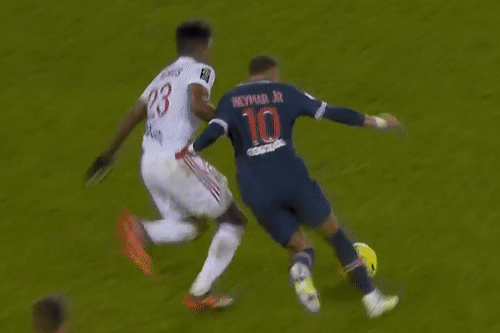 Neymar khoc vi bi vao bong quyet liet hinh anh