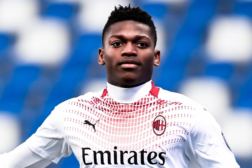 Tai nang tre cua Milan ghi ban nhanh nhat lich su Serie A hinh anh