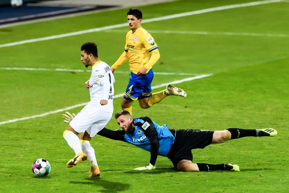 Sancho re qua thu mon de ghi ban hinh anh