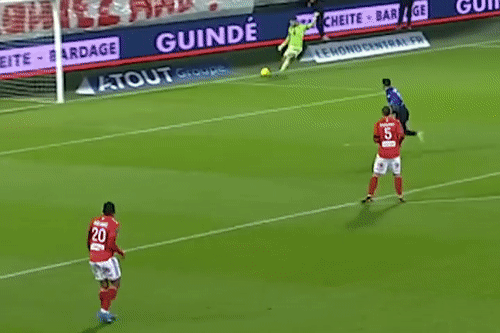 Thu mon da doi xa va cot cua khung thanh doi nha hinh anh