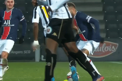 Neymar 'xau kim' vuot qua doi thu hinh anh