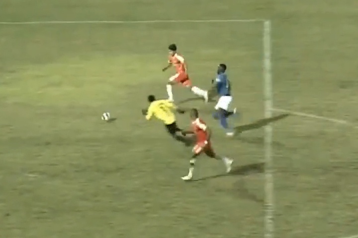 Duc Chinh bo lo co hoi truoc khung thanh trong hinh anh