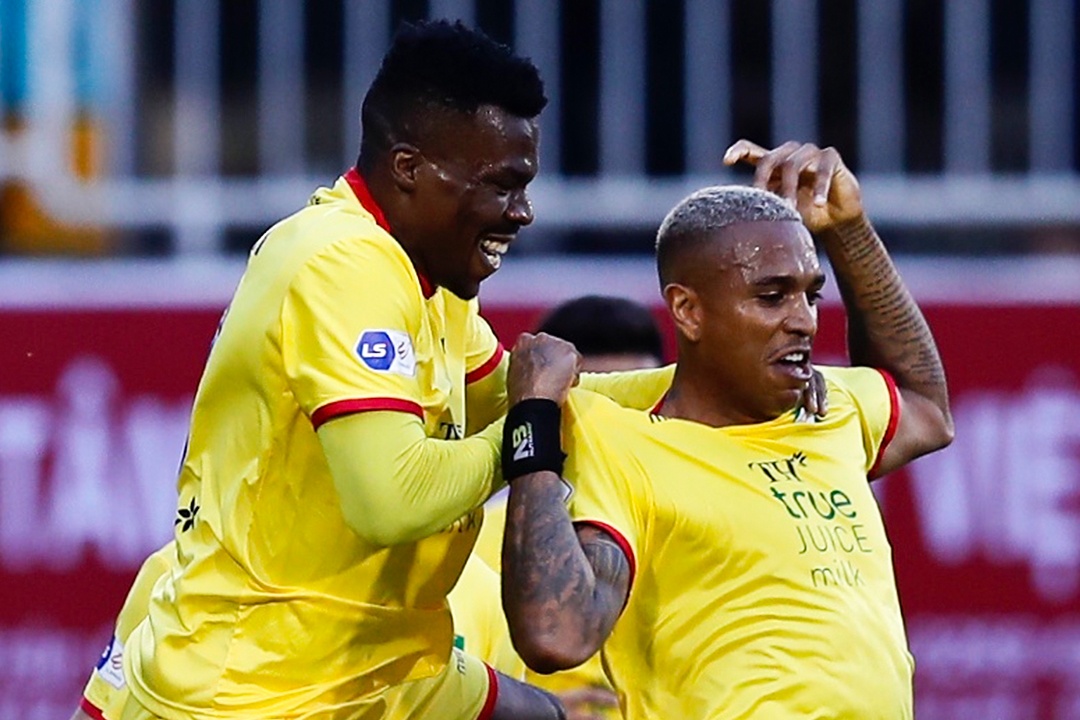 Nguoi cu an mung cuong nhiet khi pha luoi HAGL hinh anh