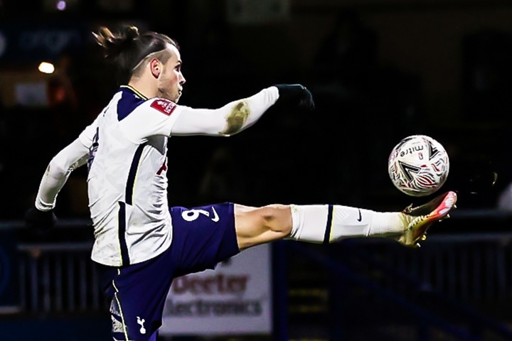 Ban thang dau tien cua Gareth Bale trong nam 2021 hinh anh