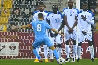 Tieu xao khien dong doi mat ban thang hinh anh