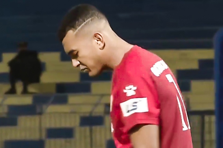 CLB Nam Dinh vo tran tren san Thanh Hoa hinh anh