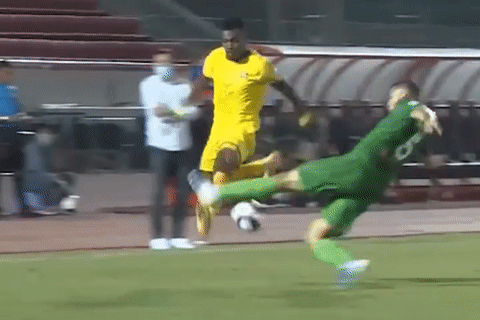 Pha bay nguoi tac bong cua ngoai binh CLB Sai Gon hinh anh