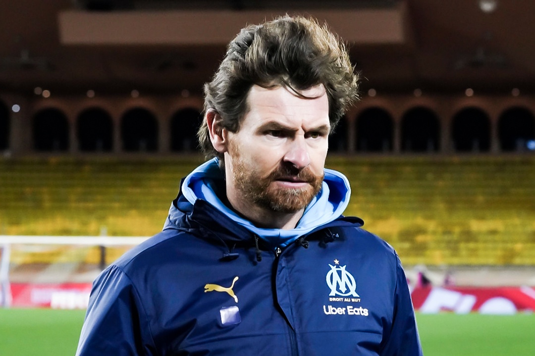 Cuu HLV Chelsea tu chuc vi doi bong mua thua cau thu hinh anh