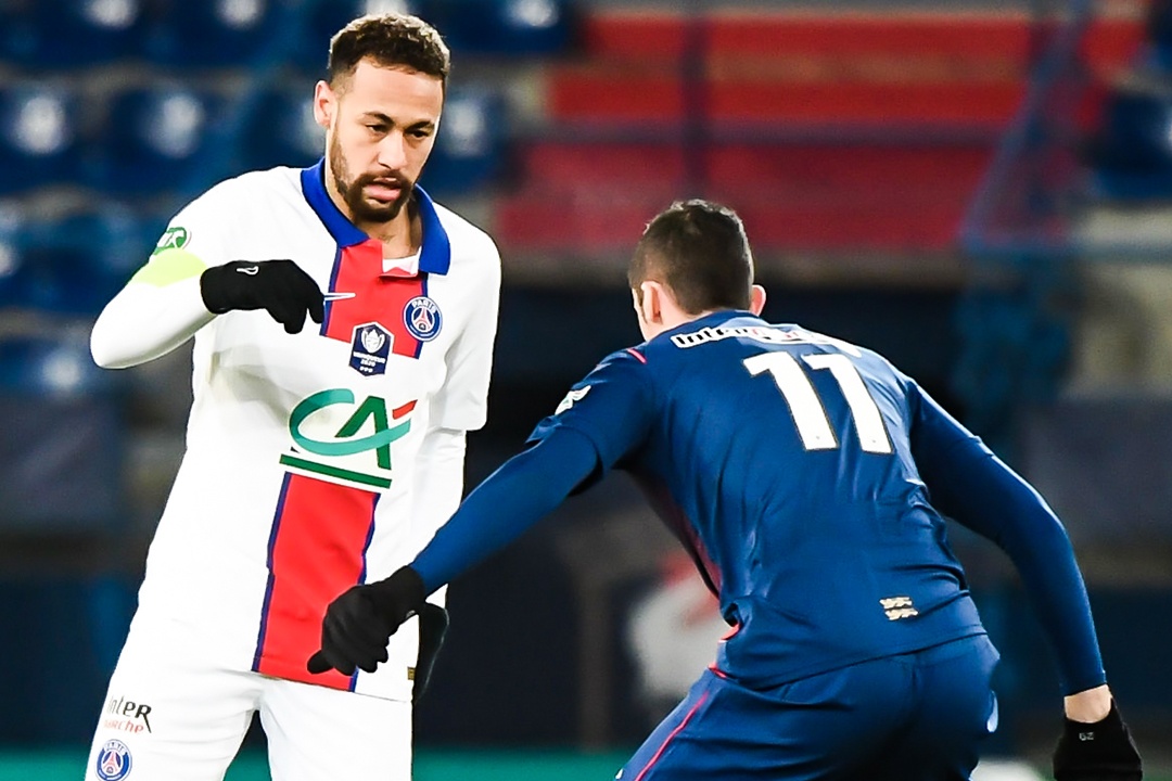 Neymar toa sang sau pha thoat pressing tu san nha cua PSG hinh anh