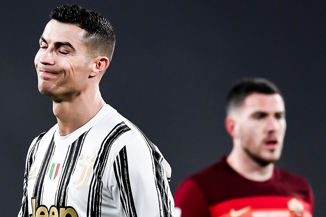 Roma day Juventus xuong vi tri thu tu hinh anh